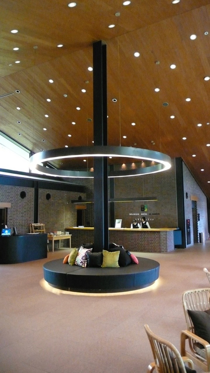  Main Lobby 
