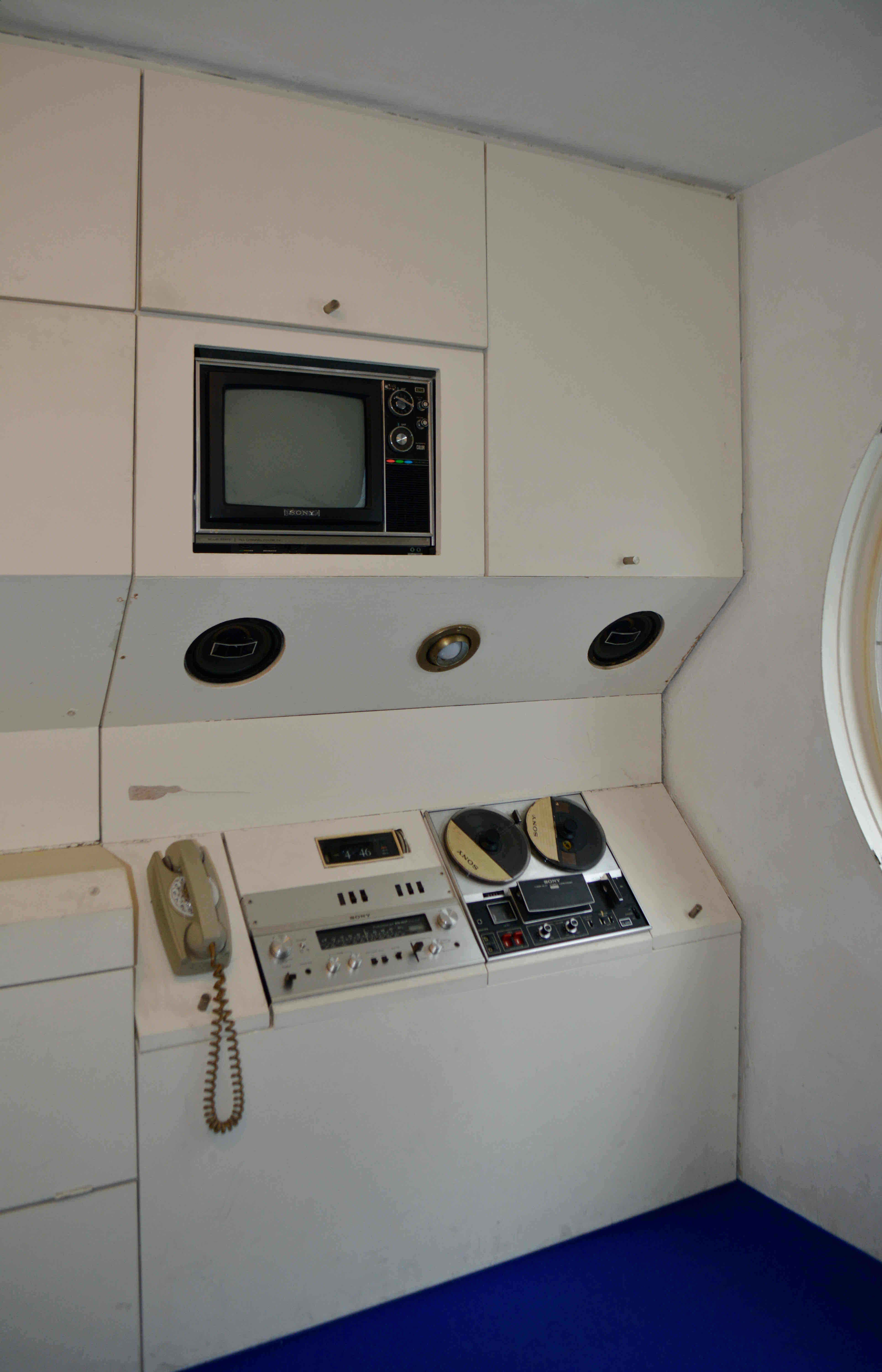  HiFi Capsule optional furniture 