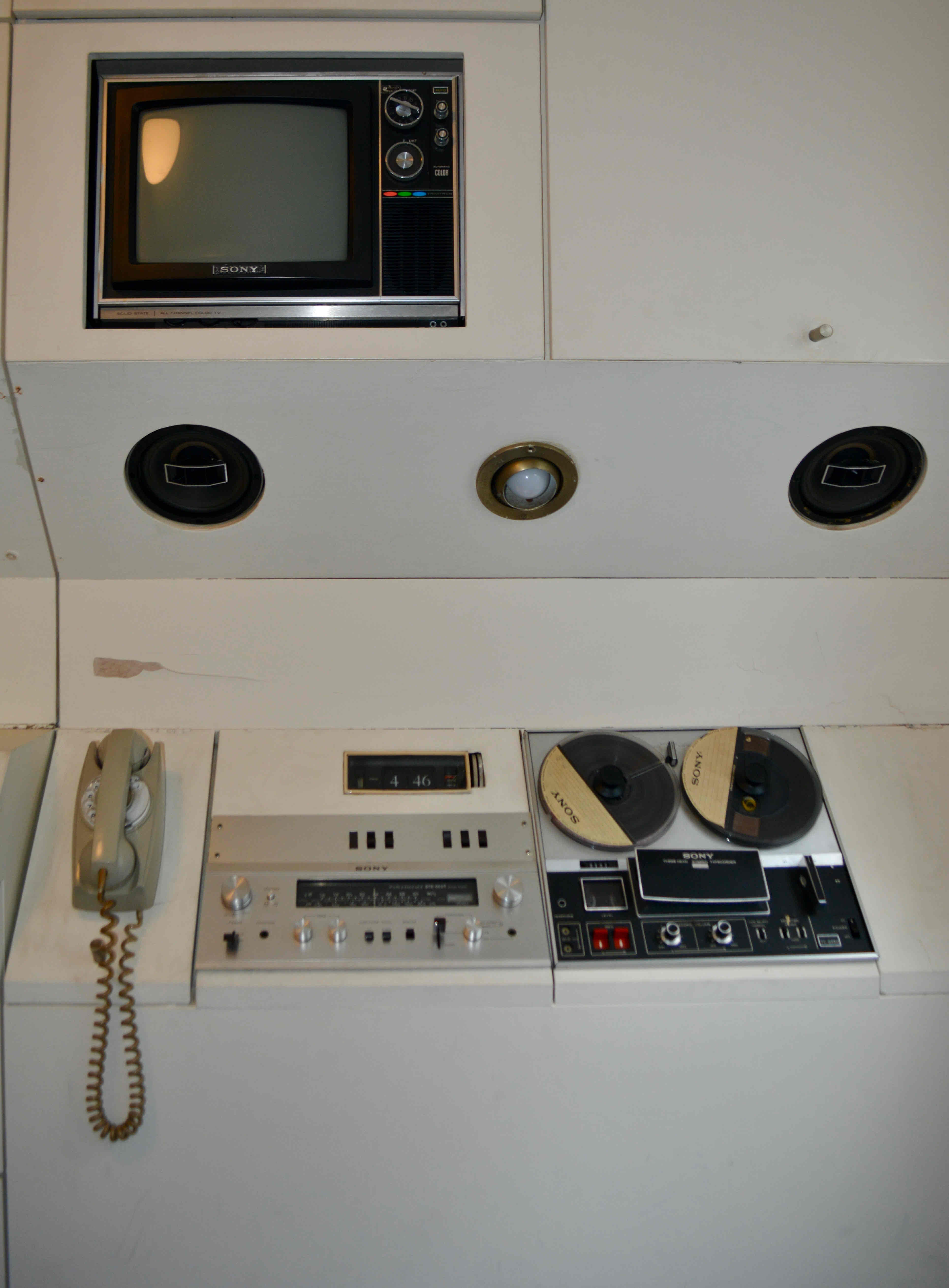  HiFi Capsule optional furniture 